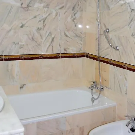 Casa Patio Palmeras 1 Y 2 *